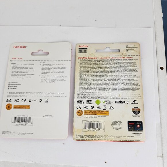 SanDisk Extreme 32 GB nd SDHC 16 GB Lot of Two SD Cards NWT - Picture 2 of 2